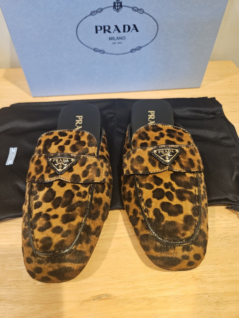 $1320 Prada Women's Leopard-Print Leather Mules Size 36.5 - Picture 2 of 10